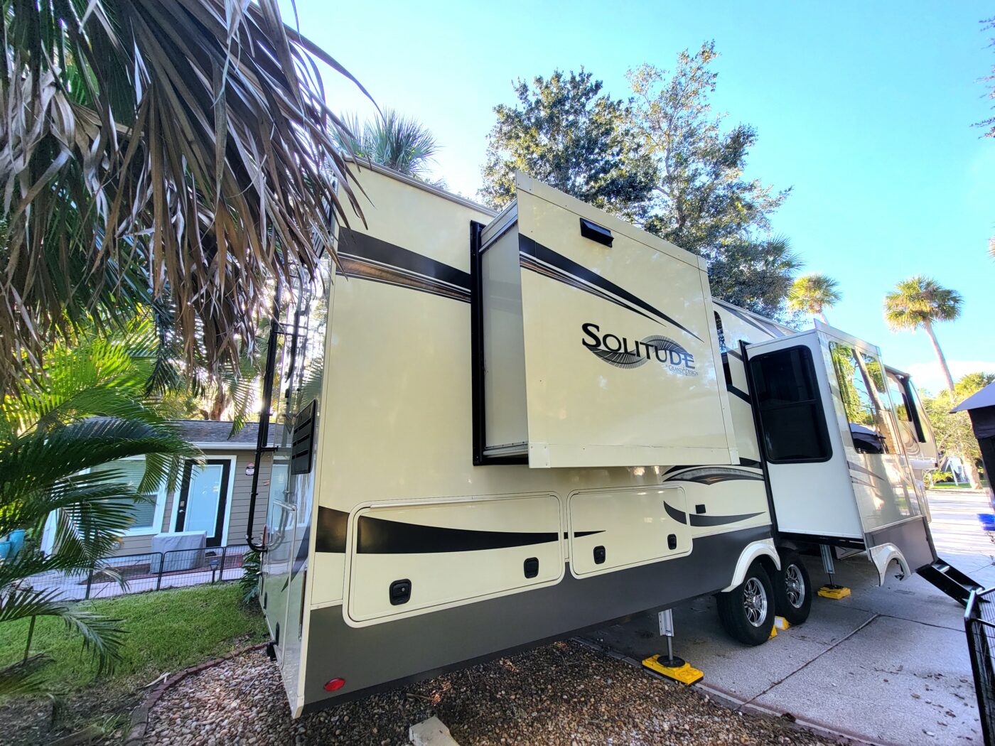 2021 Grand Design Solitude 390RK For Sale In Titusville Trailer Viewer