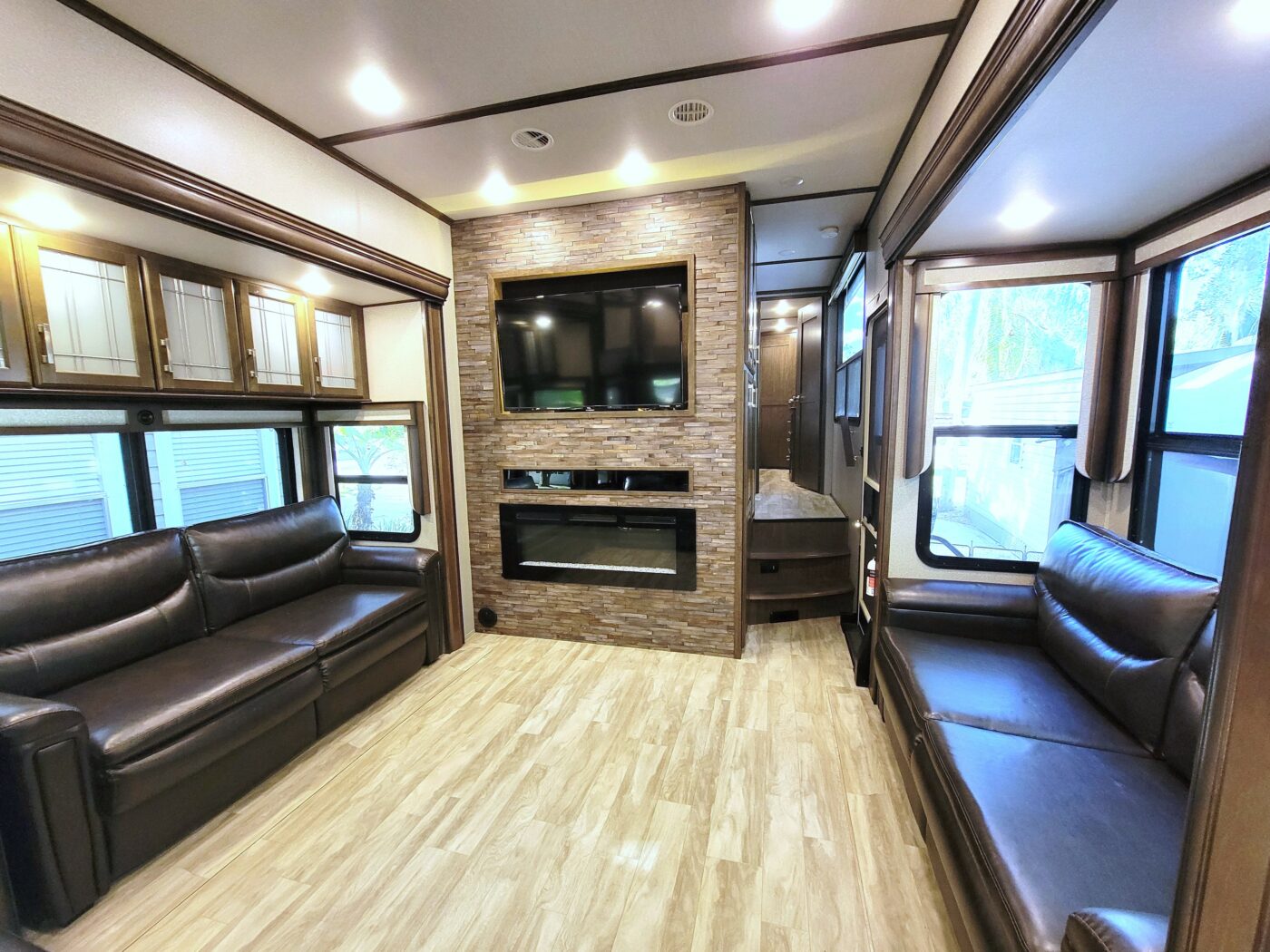 2021 Grand Design Solitude 390RK For Sale In Titusville Trailer Viewer