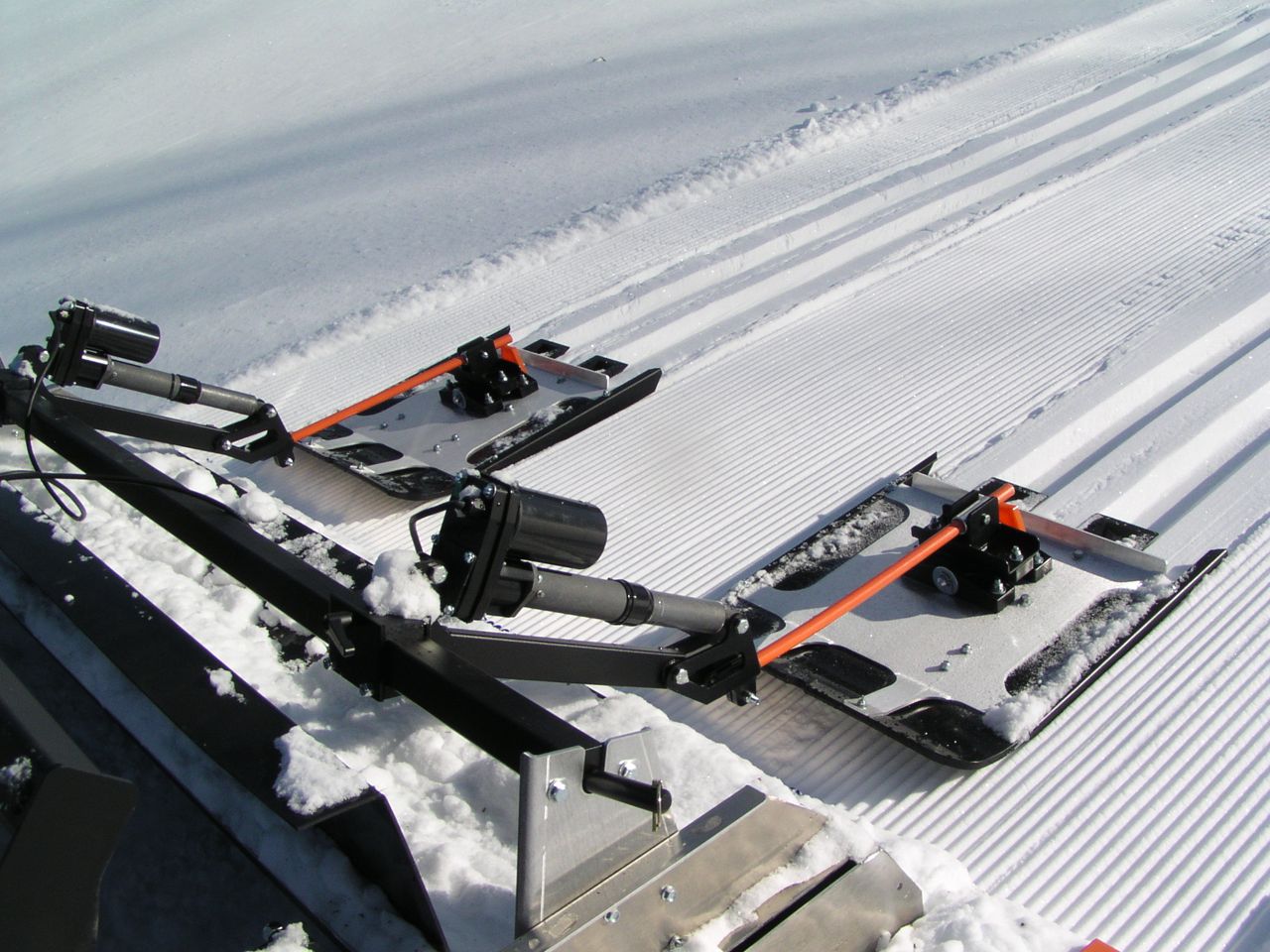 HJ Roberts Associates Yellowstone Track Systems Implements