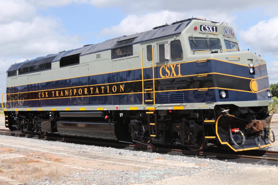 New Photo CSX repaints F40PH Trains
