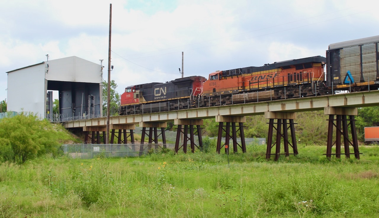 Second rail bridge proposed for Eagle Pass, Texas, gateway Trains
