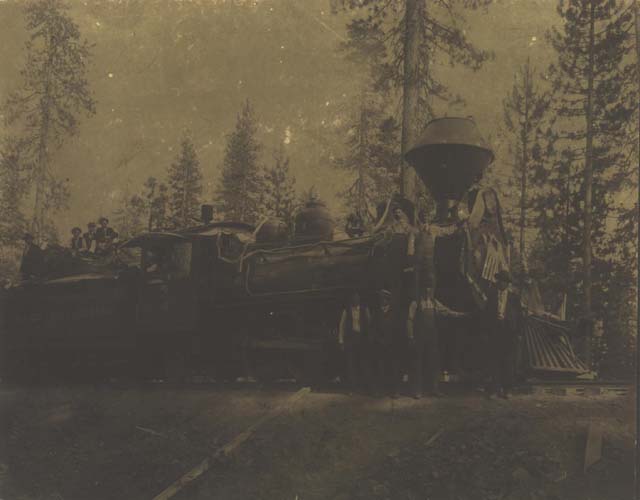 The 4 with a passenger special. Photo courtesy of Heritage Junction