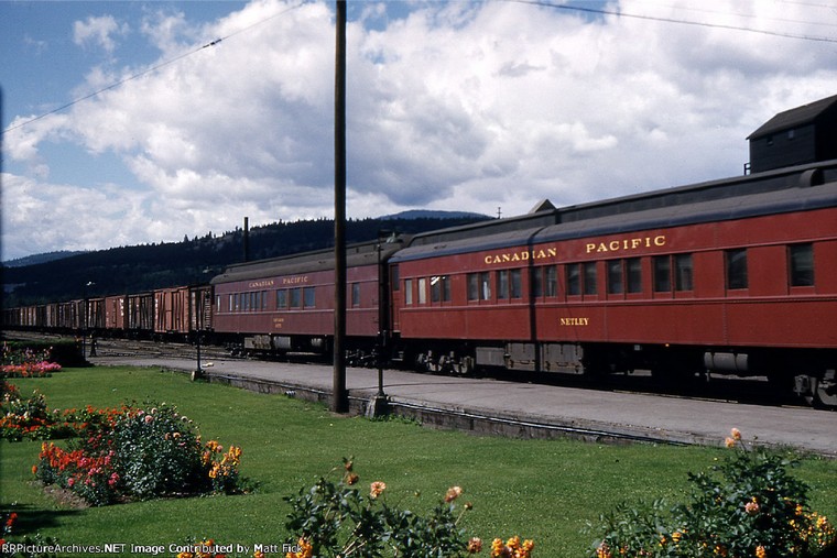 NETLEY 12 section sleeping car.