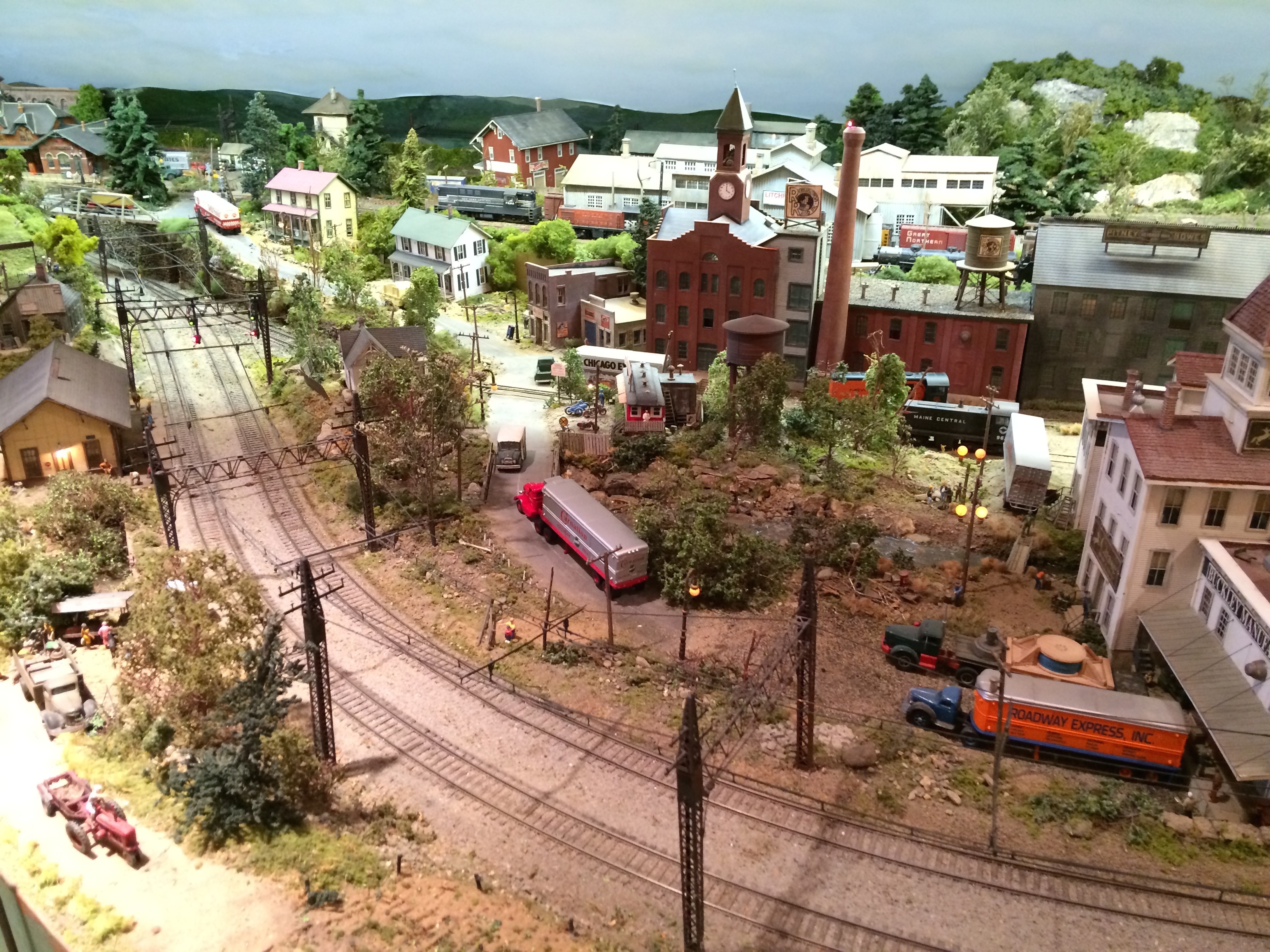 Stephan Lamb Associates Professional custom model railroad builders
