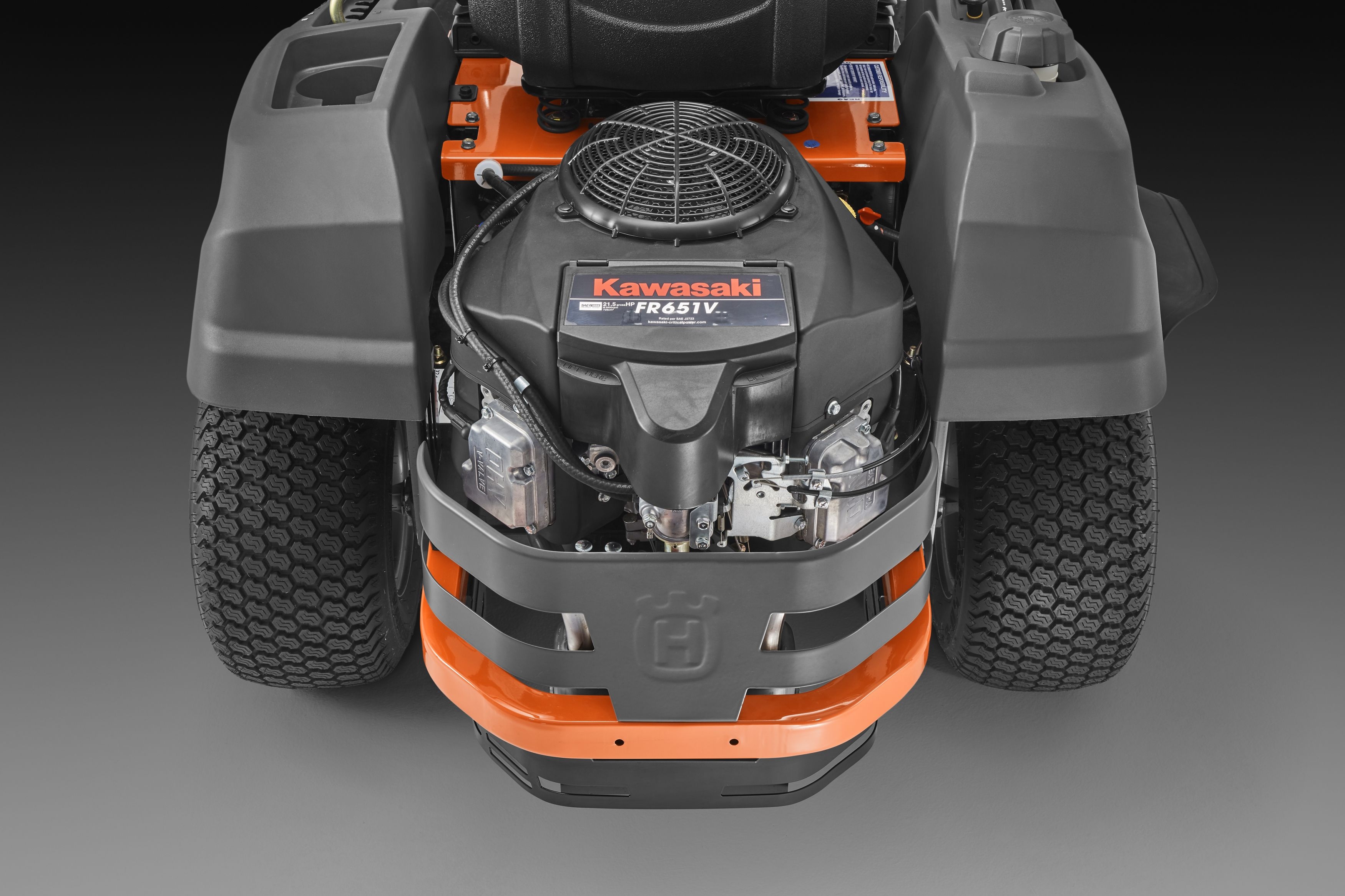 Садовый трактор Husqvarna TS 348XD купить в Москве по лучшей цене