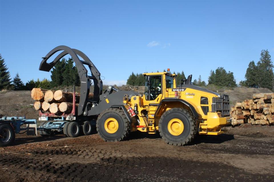 Worlds first Volvo L250H log loader TransDiesel Ltd