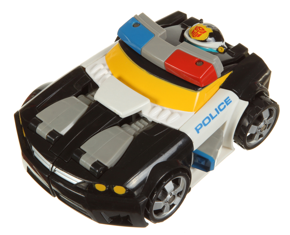 Transformable Rescue Bots Chase the PoliceBot (Transformers, Rescue