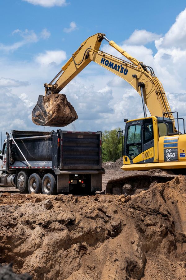 Fill Dirt Delivery in Florida TransPhos