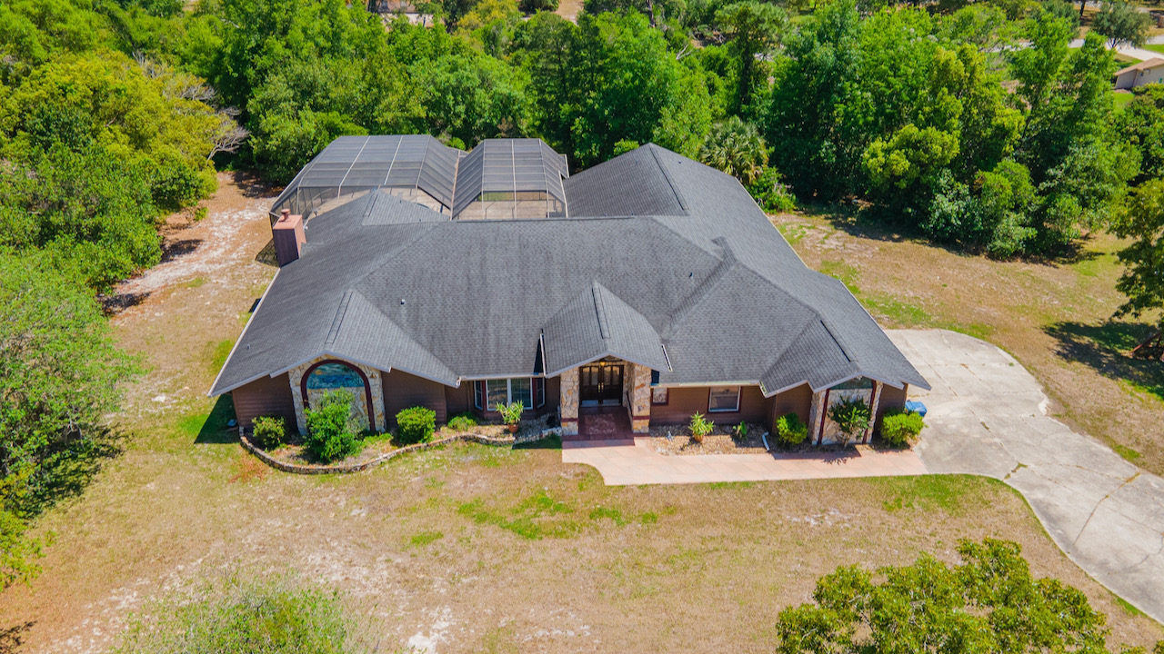 SOLD at auction Large 6BR/4BA Pool Home in River Country Estates