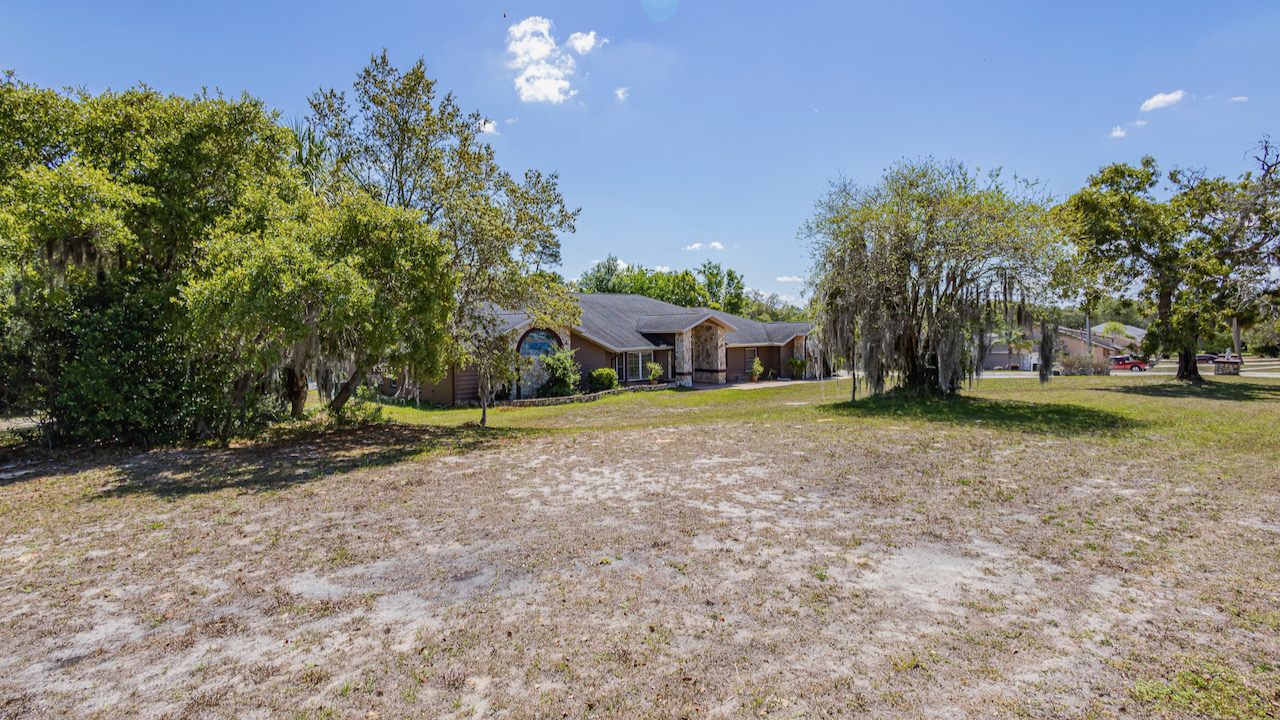 SOLD at auction Large 6BR/4BA Pool Home in River Country Estates