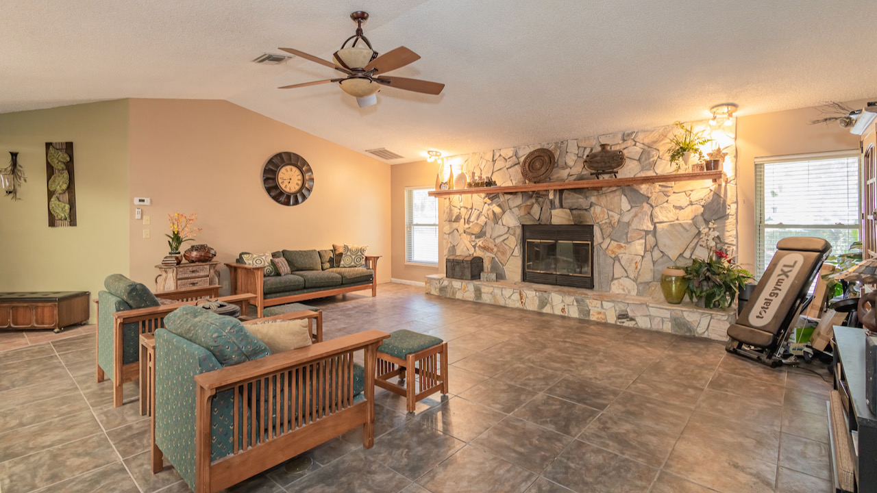 SOLD at auction Large 6BR/4BA Pool Home in River Country Estates