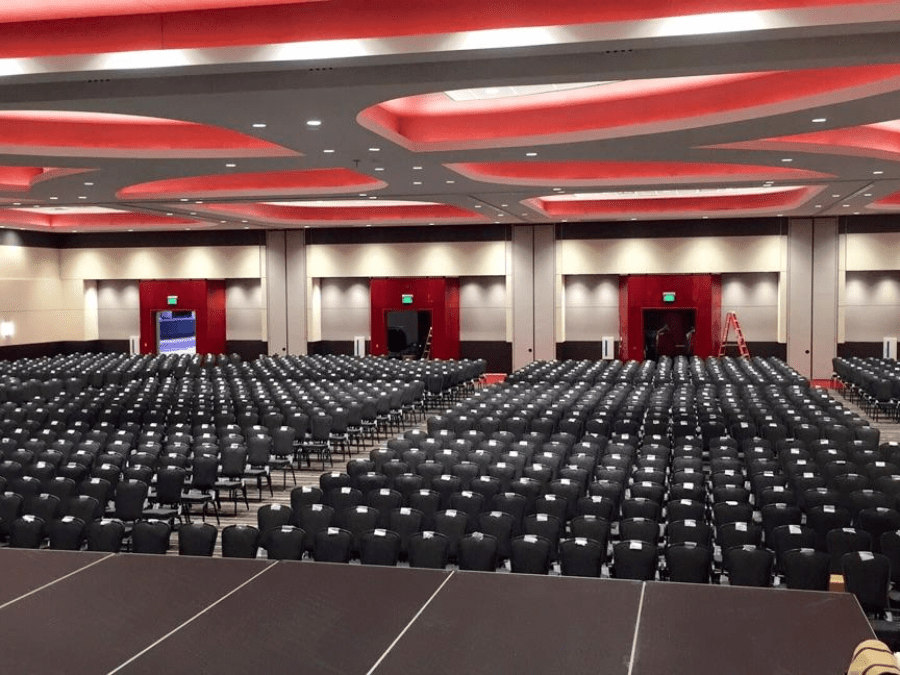 Oct 30th Rhythm City Casino Resort Davenport IA Scotty McCreery