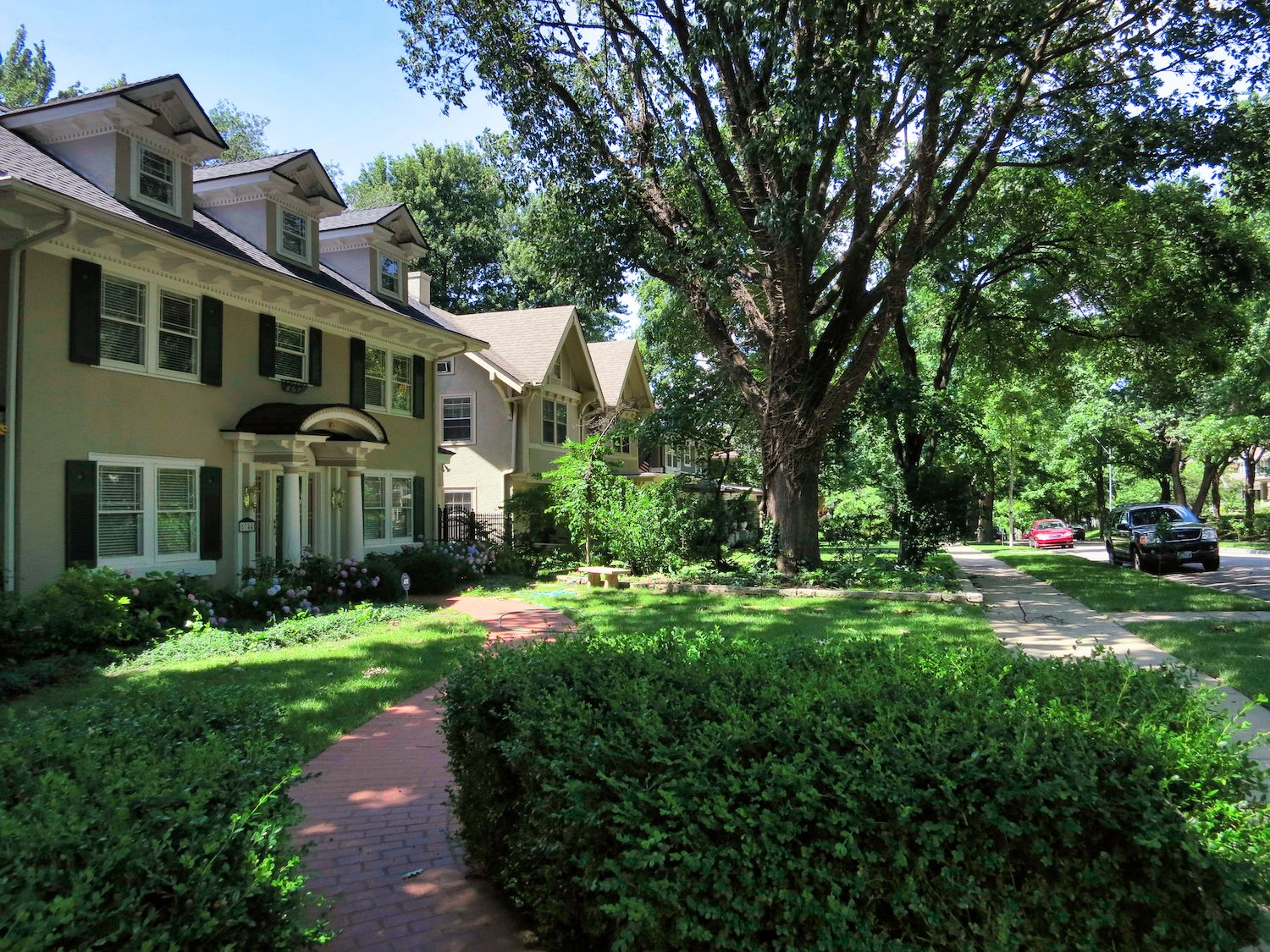 15 Best Things to Do in Brookside, Kansas City Travel Lens