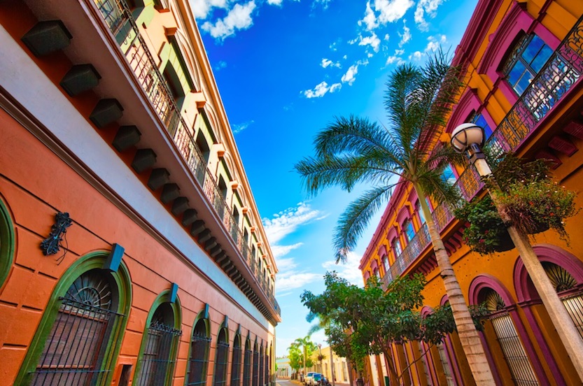 cruises with port days in mazatlan