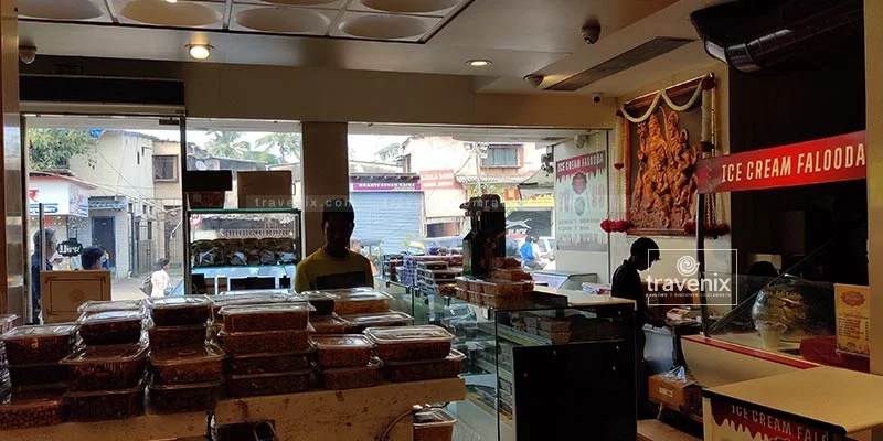 Top 10 Pani Puri Places in Mumbai Chat Bhandar Near Me