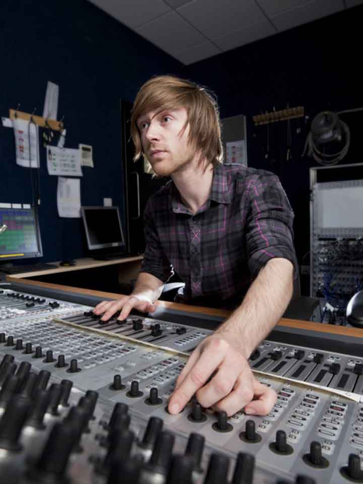 Audio EngineeringVideo and Music Production Classes TRCoA