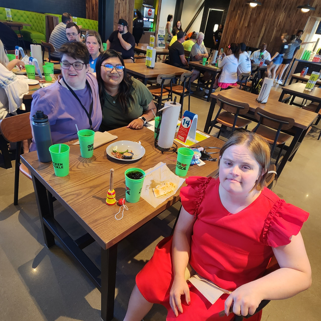 Chicken N Pickle Glendale Hosts Fundraiser for Treasure House