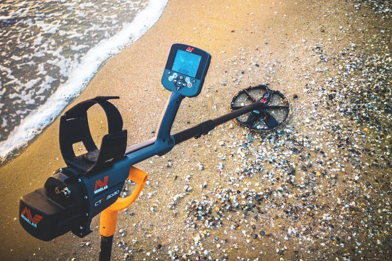 Are you wondering which metal detector to choose? Best Metal Detector Advice and Tips | ** TreasureHunting