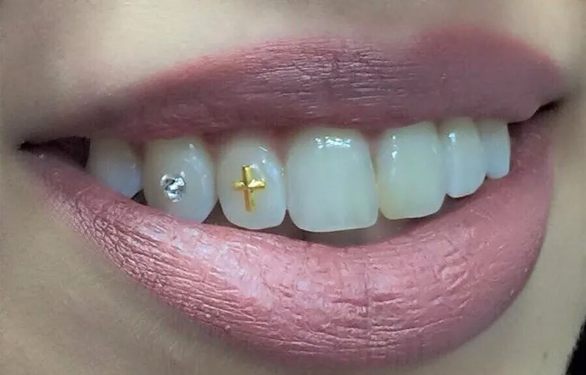 Gold Gems Gallery Swarovski Tooth Crystals & Tooth Jewelry
