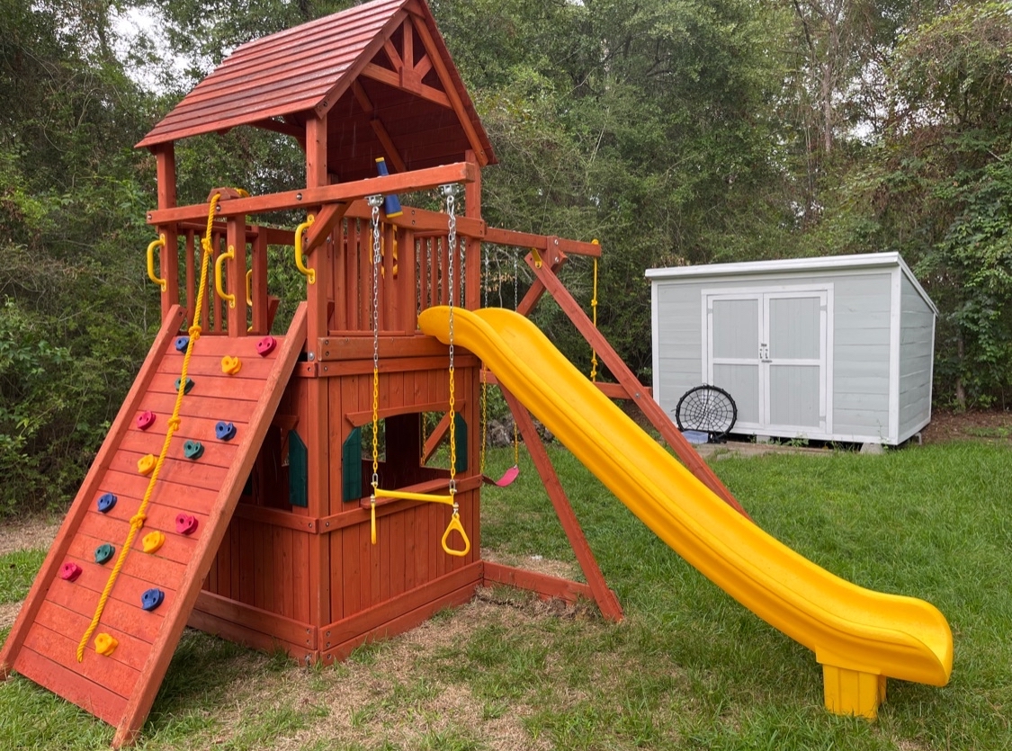 Wooden Swing Sets Professional Installation Tree Frogs Showrooms