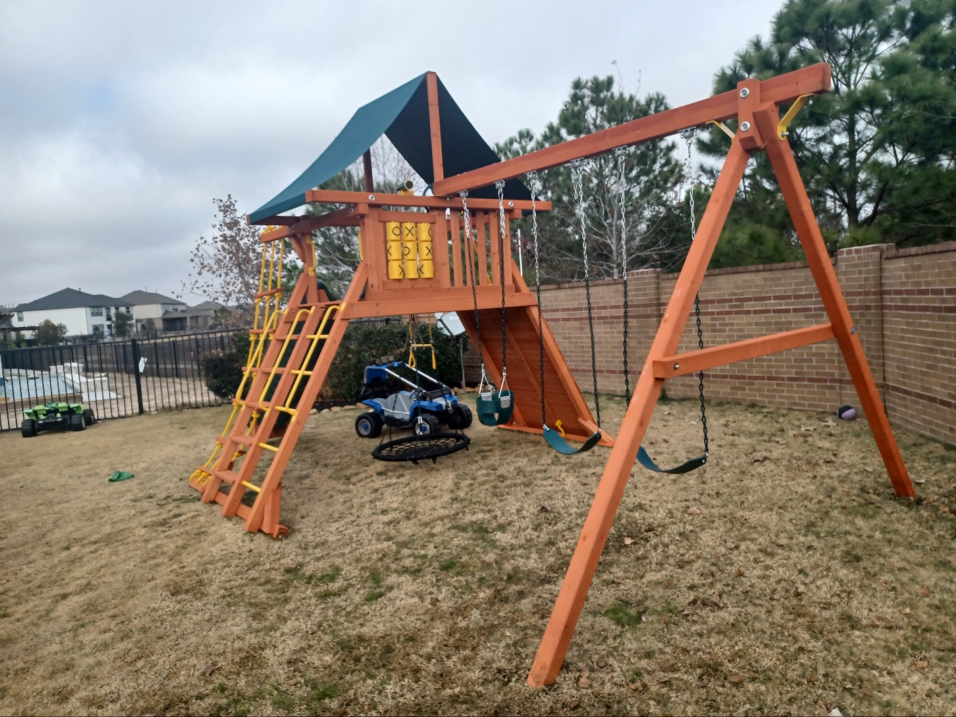 Home Treefrogs Swingsets