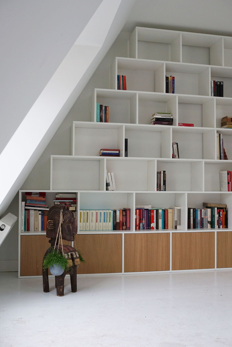 Boekenkast Onder Schuine Wand - Treespoke