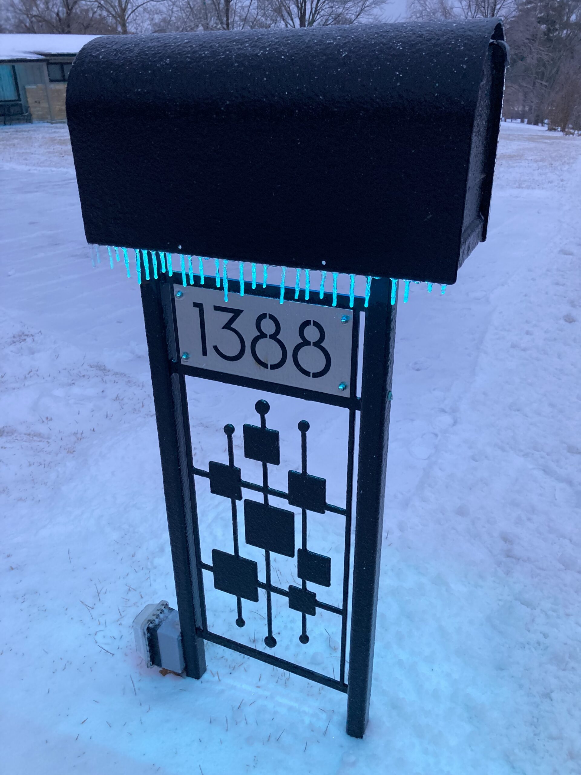 Custom MCM Mailbox Stand Trellis Art Designs