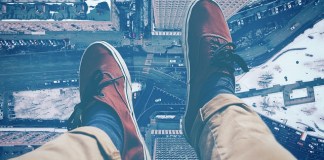 Ile bierze dekarz z metra? Ile bierze dekarz z metra?