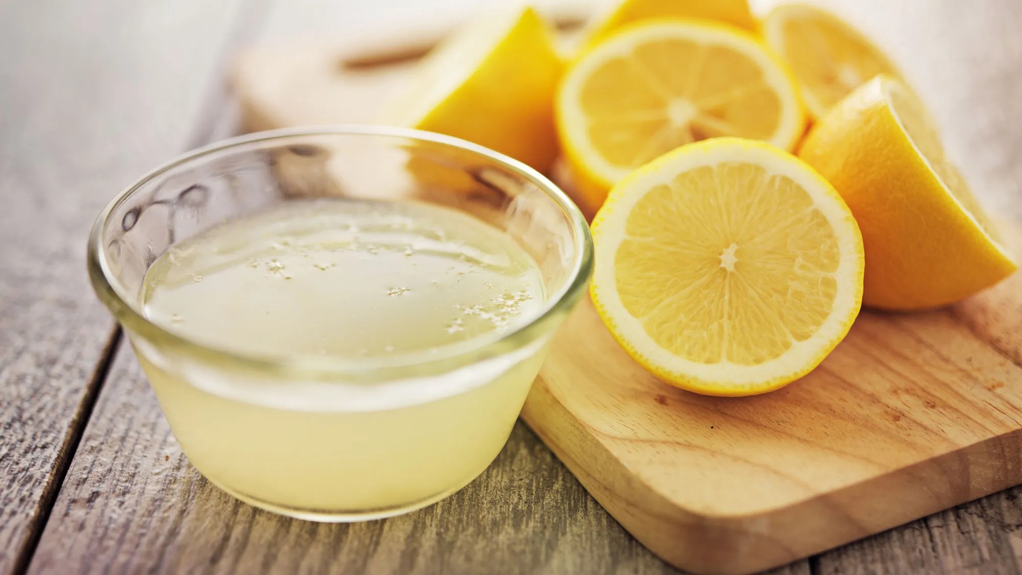 Lemon Juice Know the Home Remedies to Easily Remove Dark Spots A