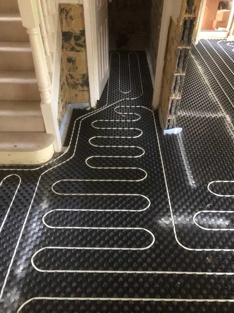 Underfloor heating, for a clean and efficient solution to a cosy home