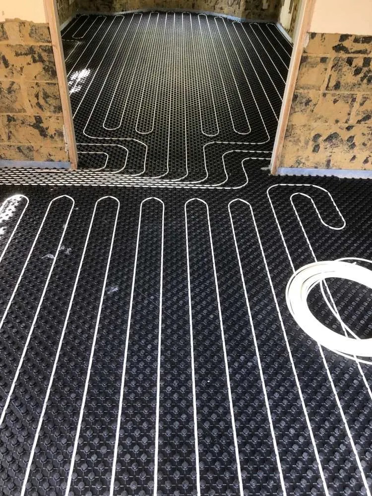 Underfloor heating, for a clean and efficient solution to a cosy home