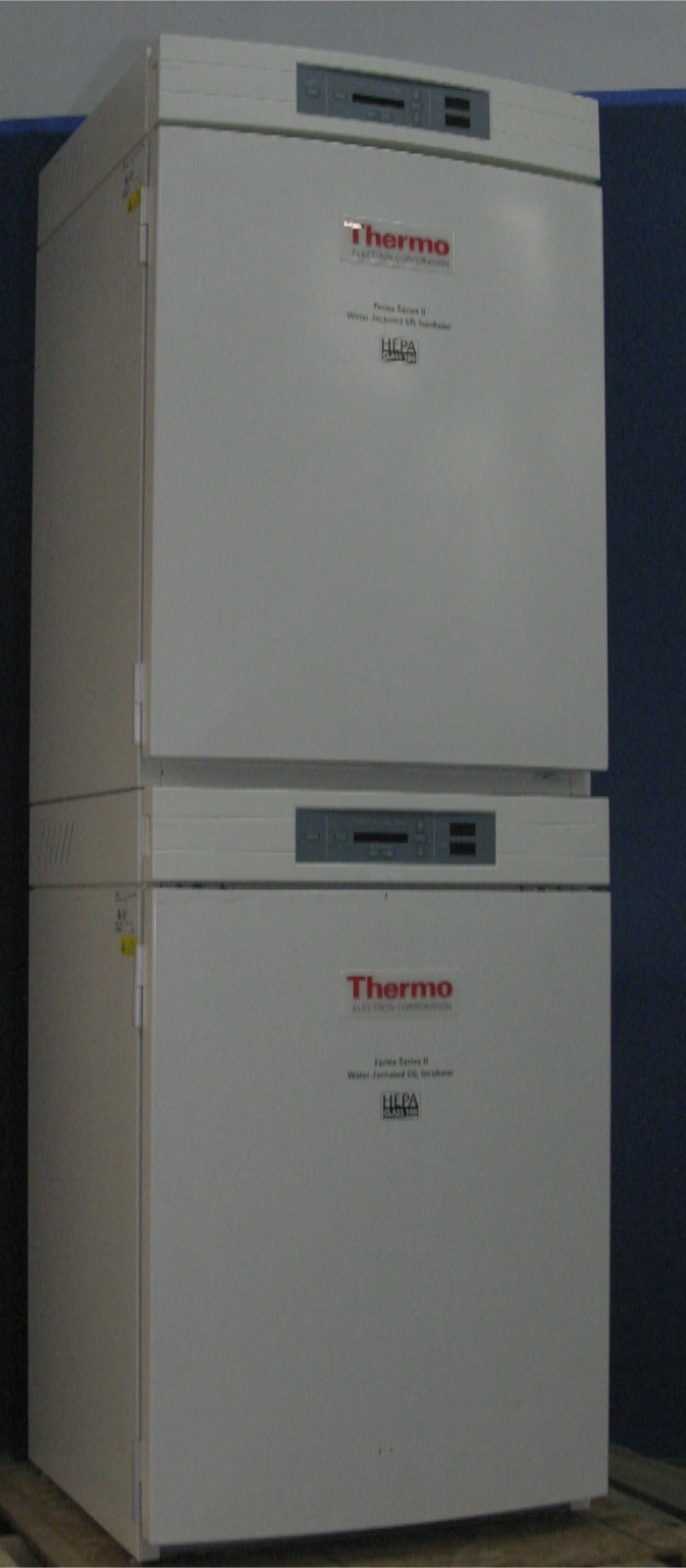 BARNSTEAD LABLINE lli CO2 INCUBATOR THERMO SCIENTIFIC LABLINE IIi CO2