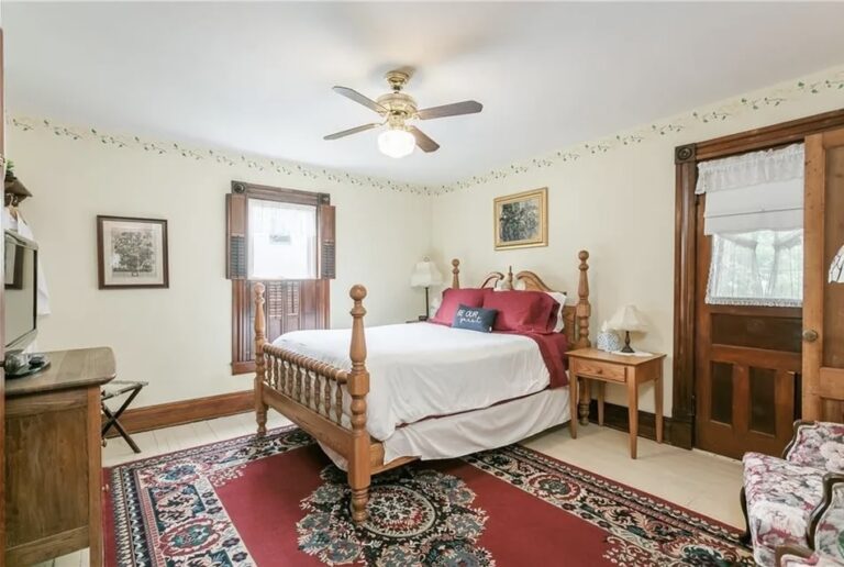 Photo Gallery TrimmerHouse Bed & Breakfast Penn Yan, NY