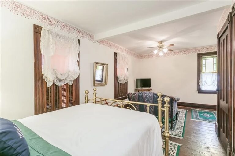 Photo Gallery TrimmerHouse Bed & Breakfast Penn Yan, NY