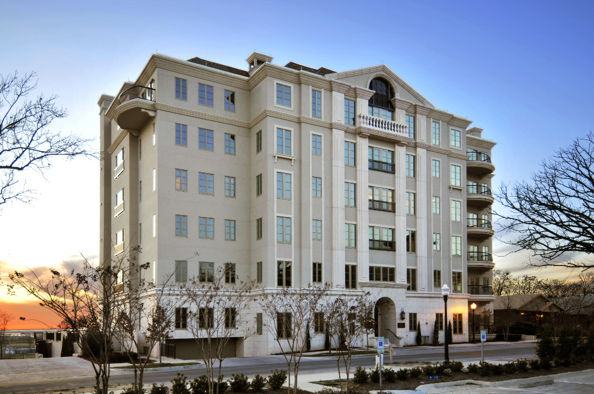 Villa de Leon Trinity Wall Systems