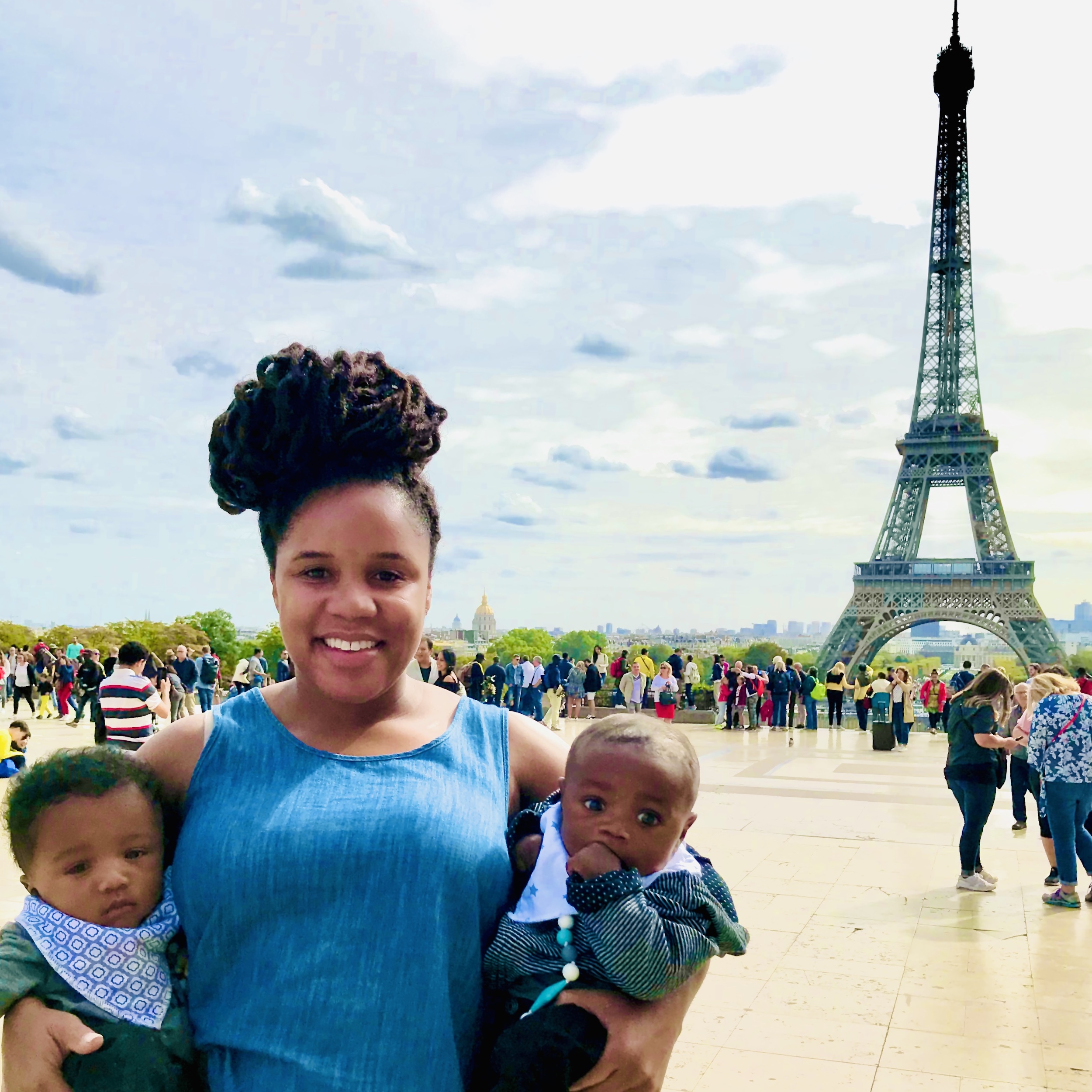 Eiffel-tower-with-twins