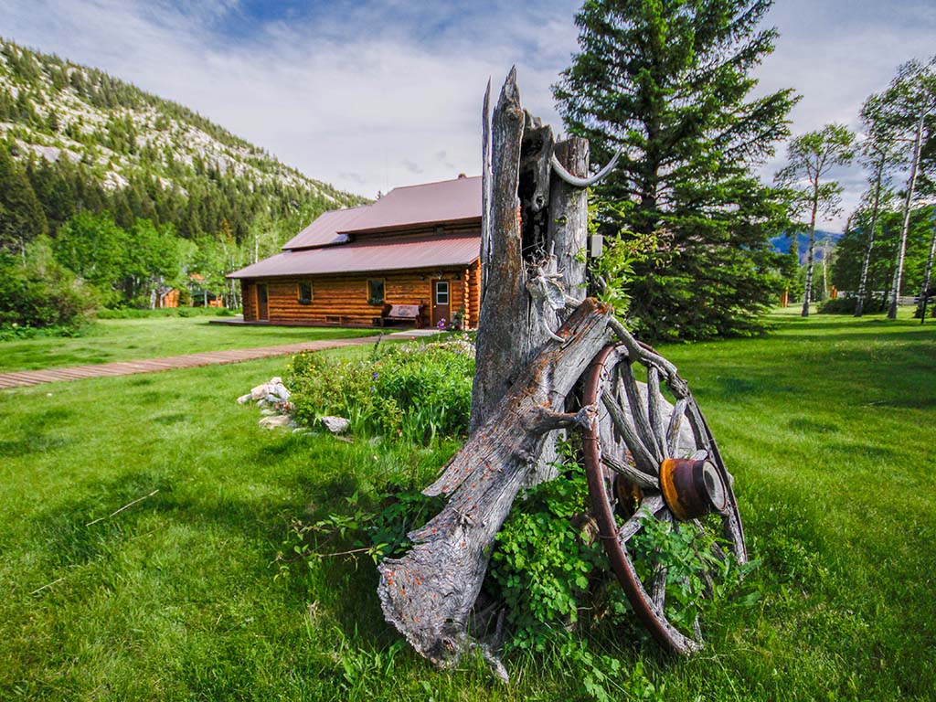The Main Lodge JJJ Wilderness Ranch, Augusta, Montana