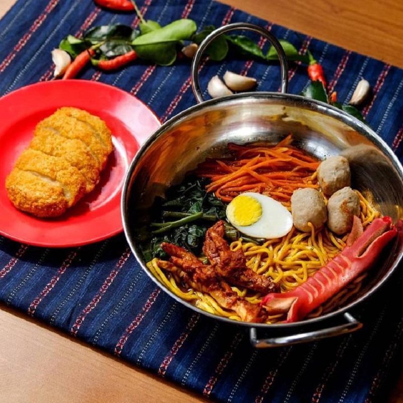 7 Makanan di Bandung Ini Pedesnya Bikin Nangis! Trippers.id