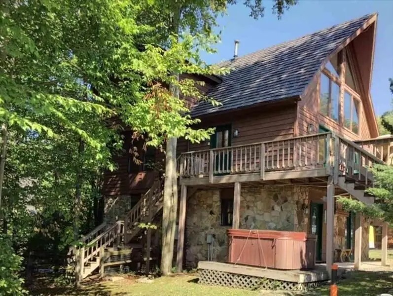 Top 12 West Virginia Lakehouse Rentals (2021 Travel Guide) Trips To