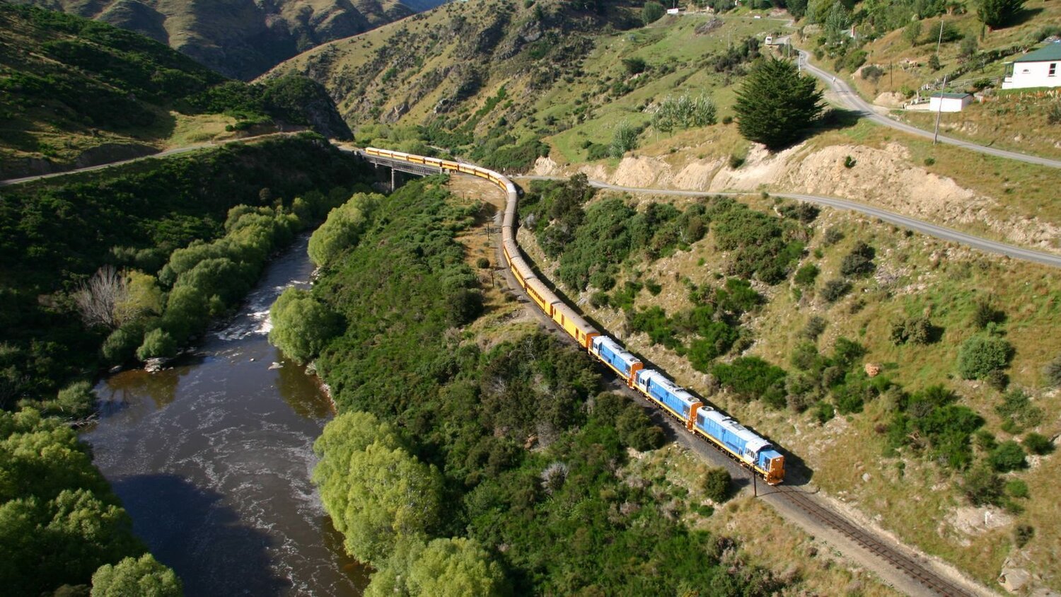 Explore New Zealand by Train The 5 Most Beautiful Train Journeys