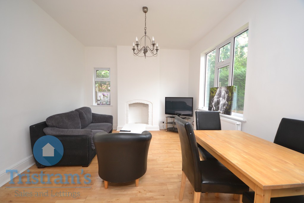 Bramcote Avenue, Beeston, 4 bedroom, SemiDetached House