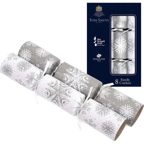 Silver Family Christmas Crackers (8) Compare Prices & Where To Buy