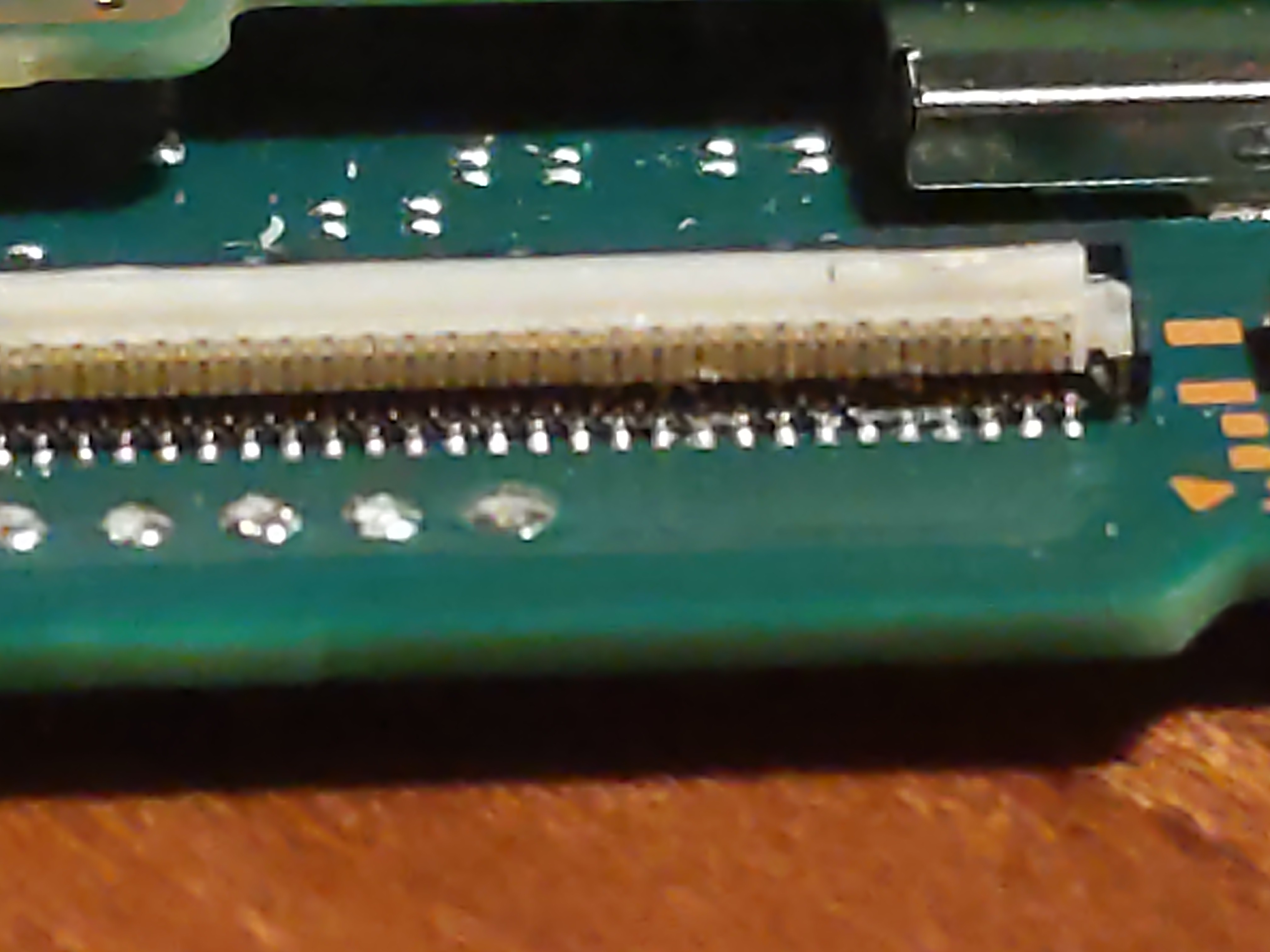 Mainboard with bad LCD connector should backlight and docking mode