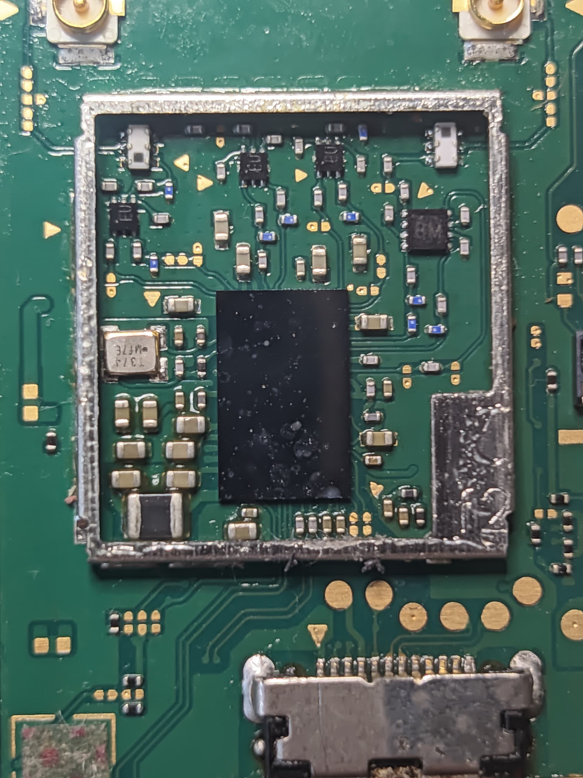 Switch lite battery drain, 1.8v rail shorted Nintendo Switch Lite