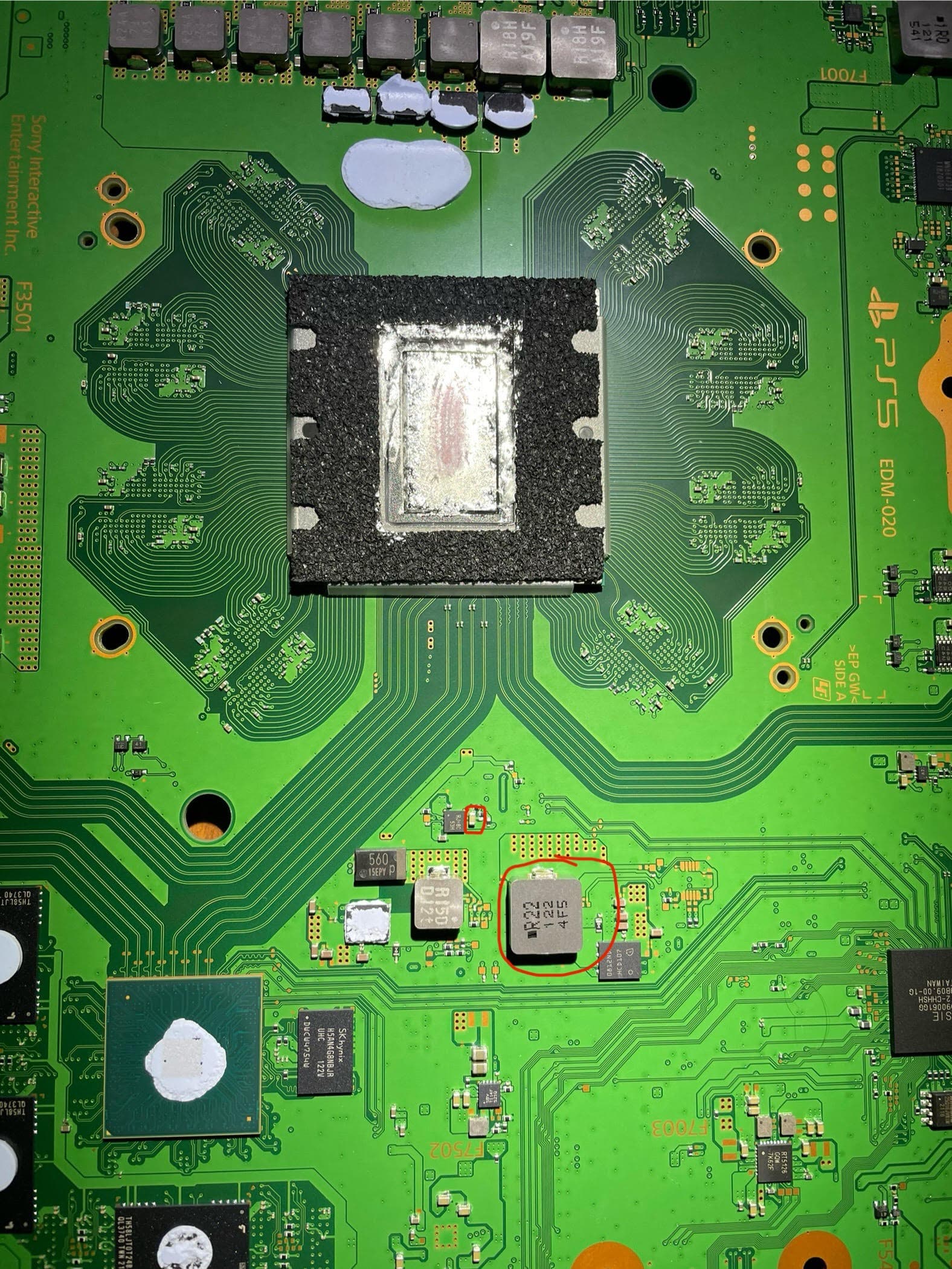 PS5 powers on then off instantly PS5 TronicsFix