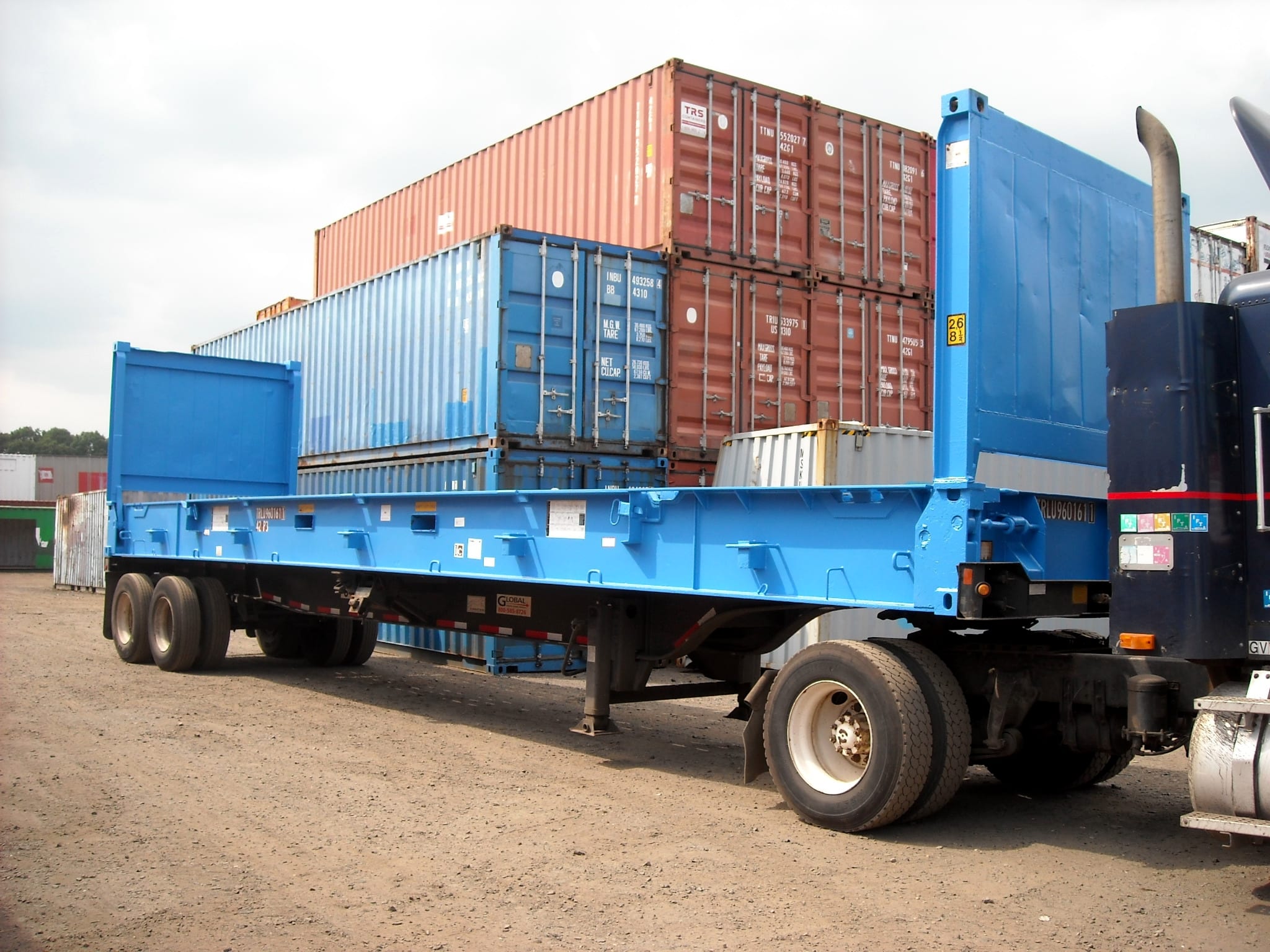 TRS rents & sells 40ft L cargo worthy ISO flatracks. Load from side or