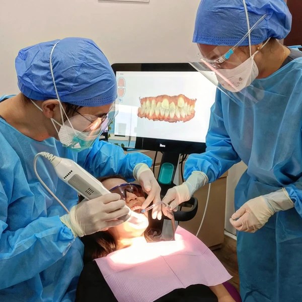 Experienced & Caring Dentists in Ang Mo Kio (2024)