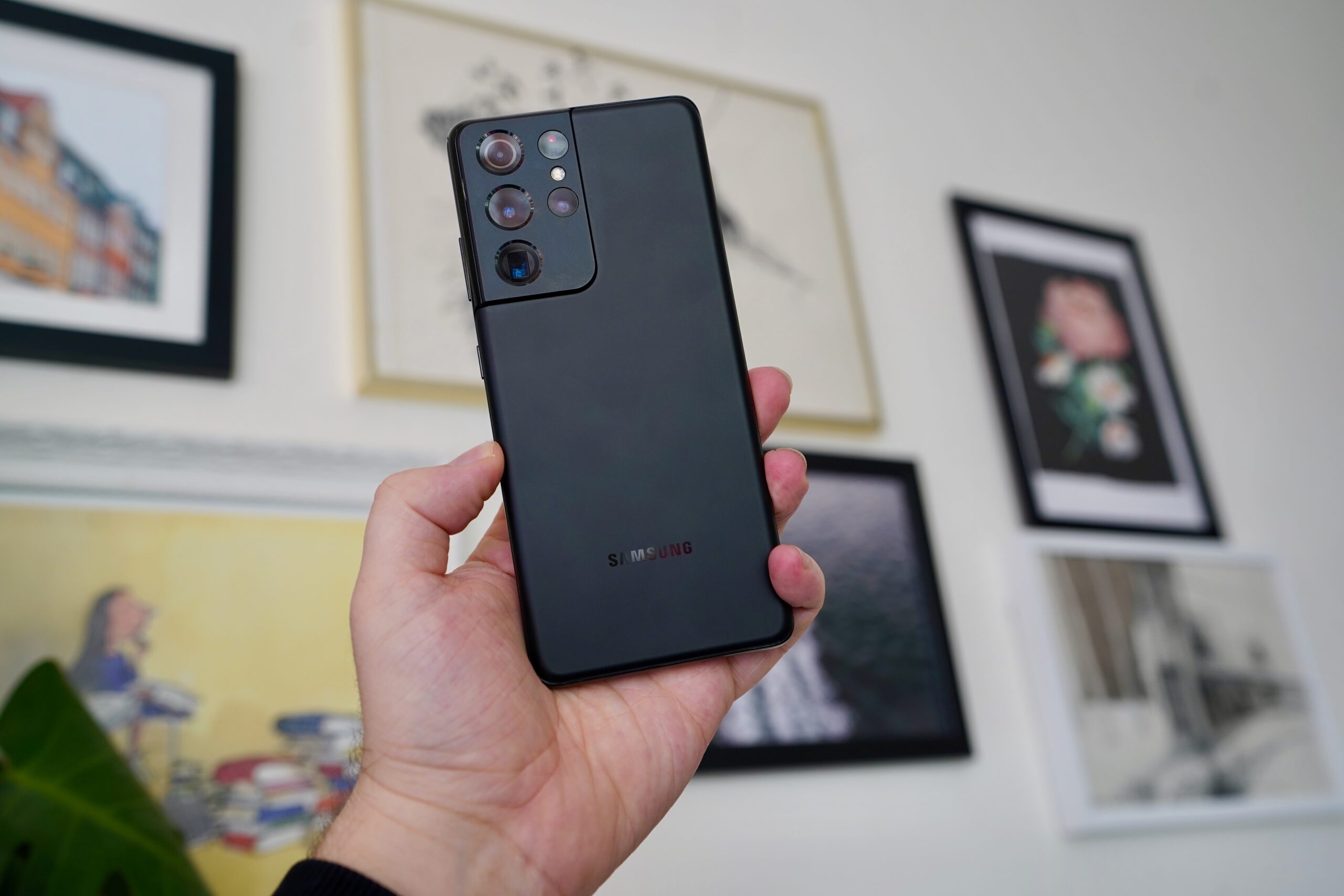 The Galaxy S21 Ultra is the best Samsung phone to buy right now