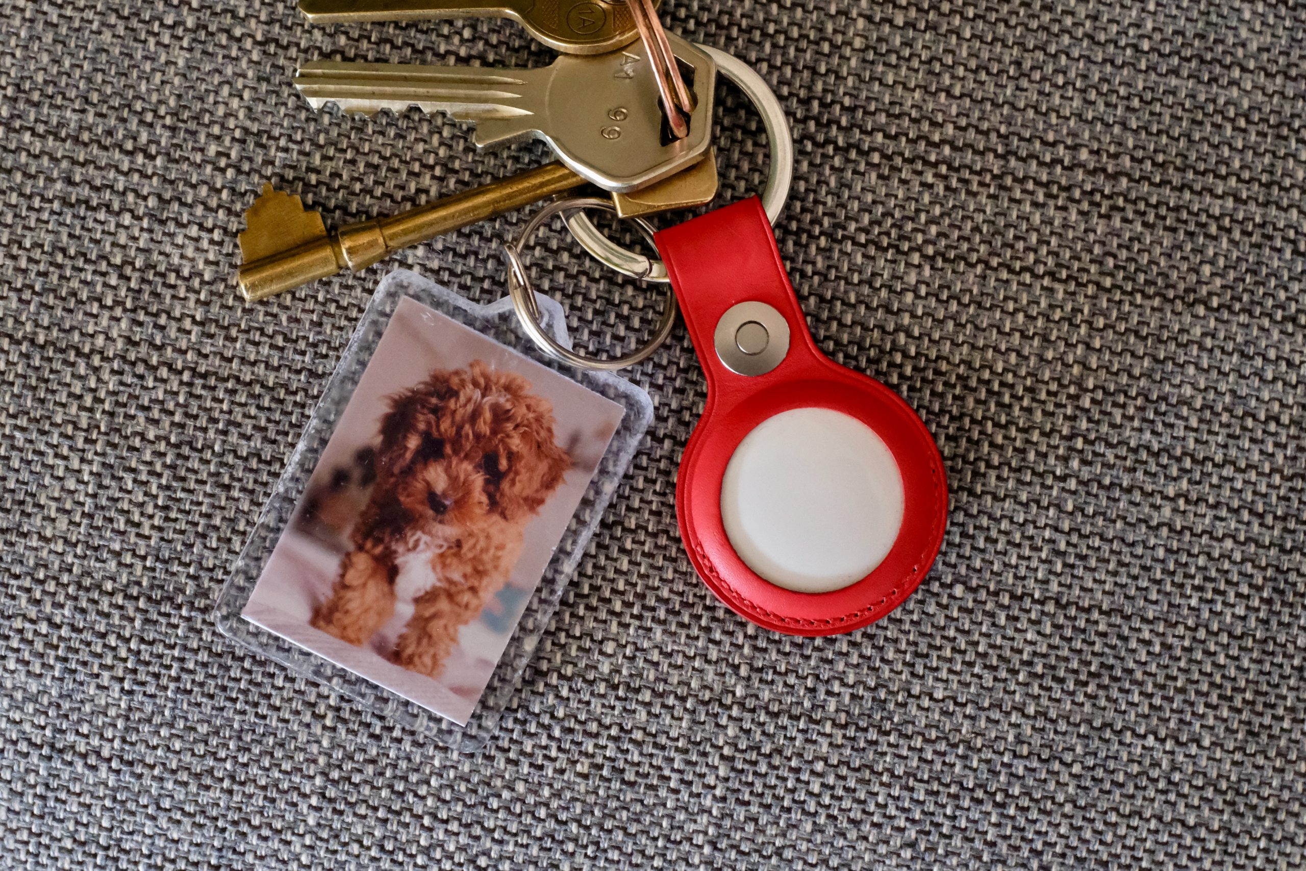 Yes, you can put an Apple AirTag in your checked airline luggage