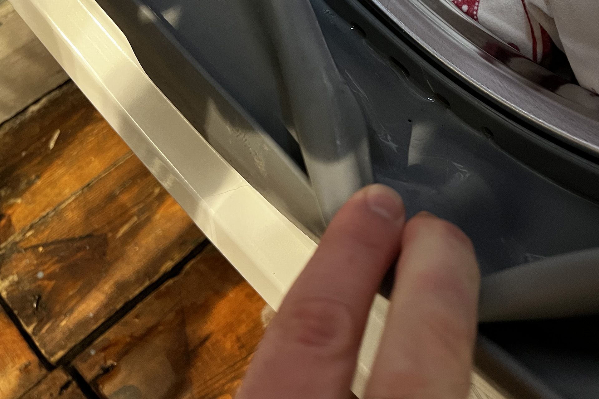 How to clean a washing machine